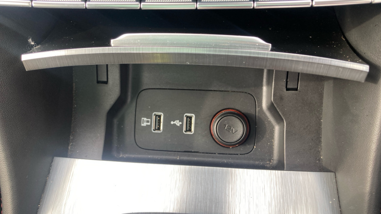 MG Hs 1.5 T-GDI Exclusive 5dr DCT Petrol Hatchback